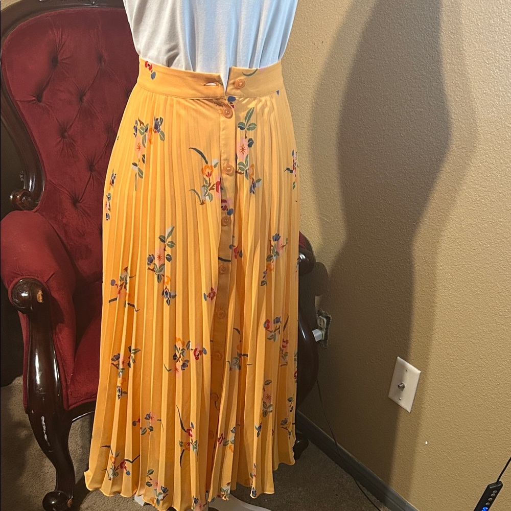 Floral Pleated Yellow Skirt